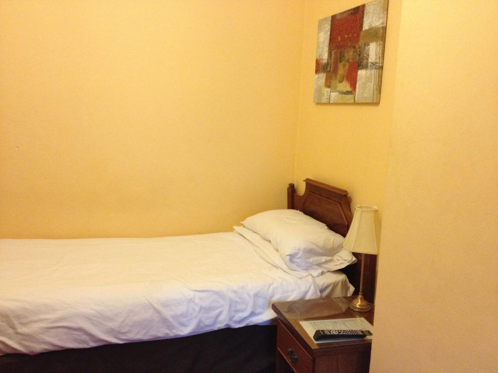 Wimblehurst Hotel Horsham Cameră foto